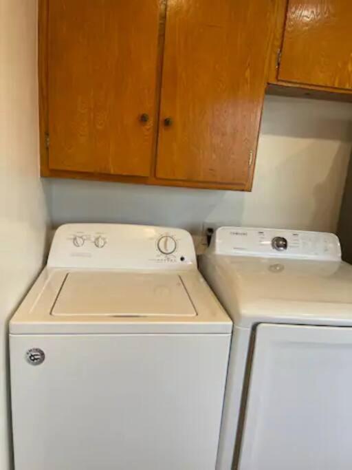 Spacious Two Bedroom In Santa Monica Los Angeles