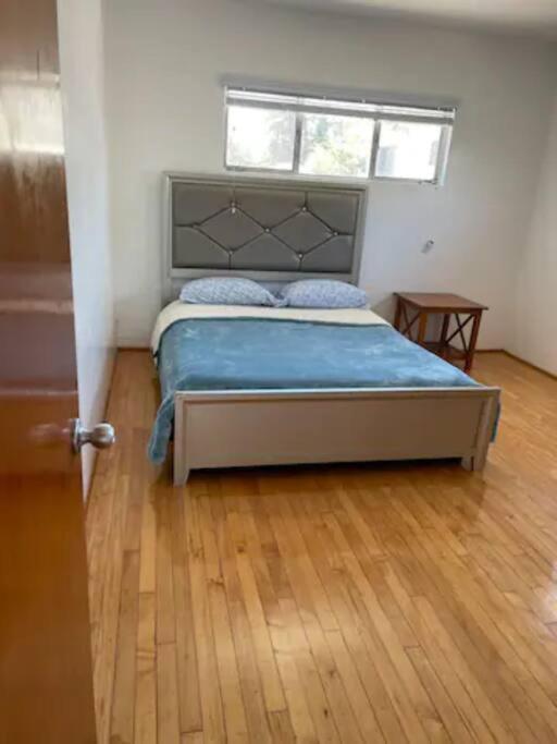 Spacious Two Bedroom In Santa Monica * Los Angeles