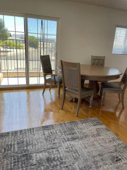 Appartamento Spacious Two Bedroom In Santa Monica *